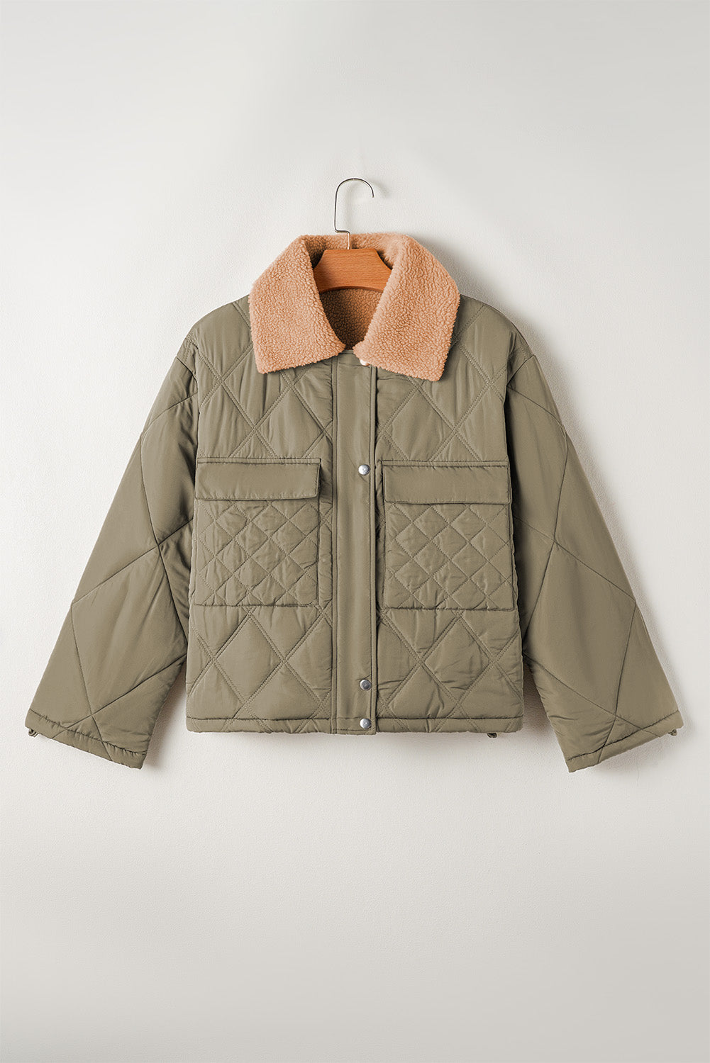 Plush Teddy Collar Jacket – Cozy, Quilted Design with Flap Pockets